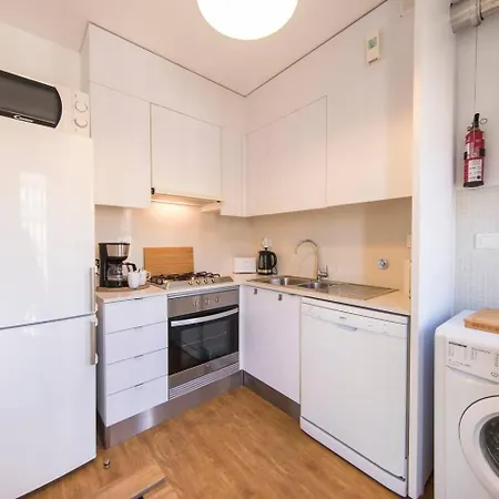 Comfortable Apartment In Campo Pequeno Lisbon Exterior photo