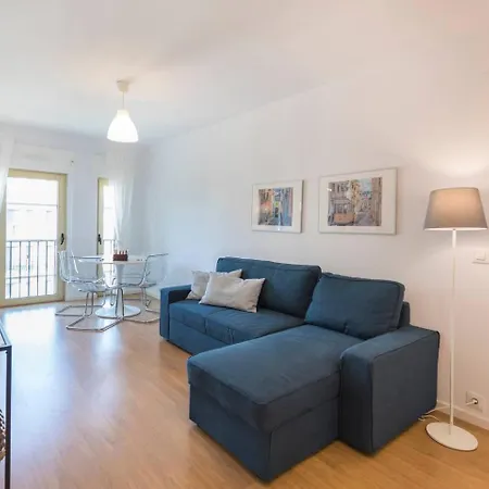 Comfortable Apartment In Campo Pequeno Lisbon Exterior photo