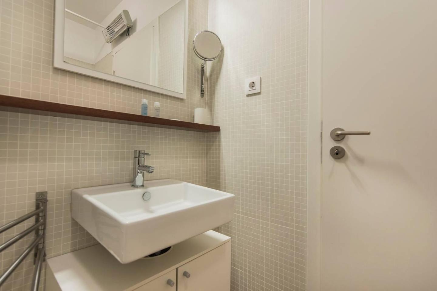 Appartamento Comfortable In Campo Pequeno Lisbona